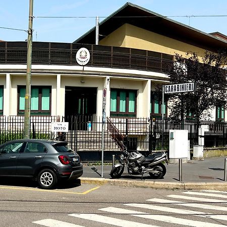 Borgo Milanese - Bocconi 15 Minuti Apartment Ngoại thất bức ảnh